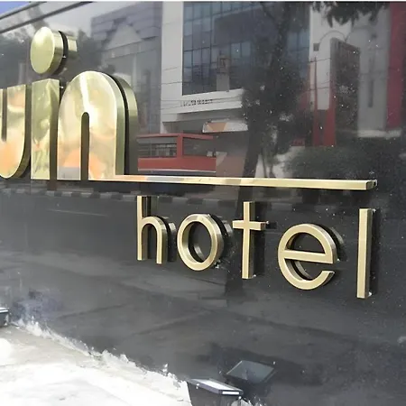 Win Hotel Blok M-2