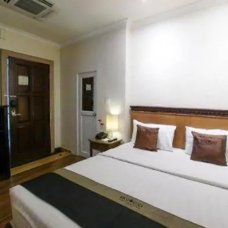 Amos Cozy Hotel Melawai-3