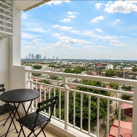 Modern 1Br Condo With Balcony & City View-2