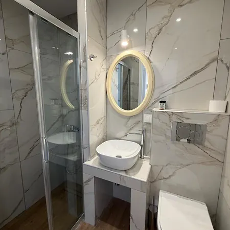 Douskos Uptown Living-3