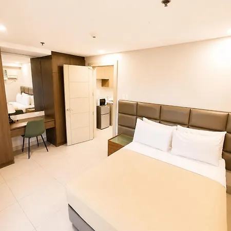 Milton Hotel Makati-3