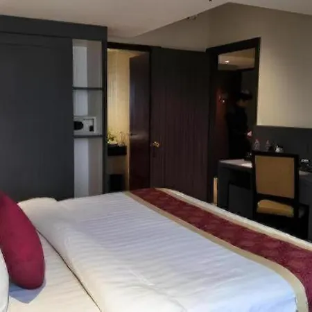 Hermes Palace Hotel Medan-3