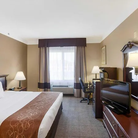 Comfort Suites Plainview-2