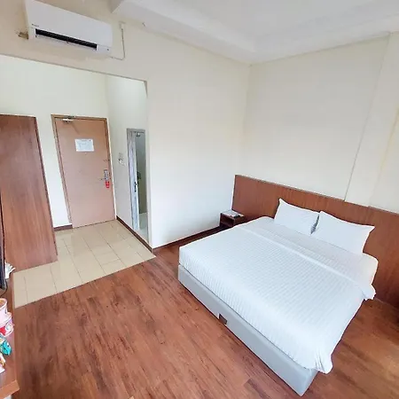 Oyo 987 Hotel Bina Darma-2