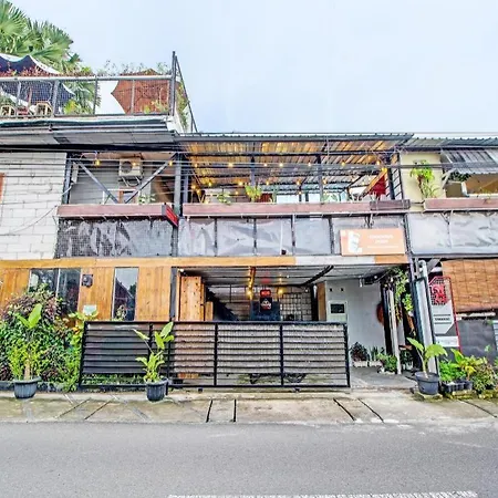 Oyo 92256 Sentosa Residence-3