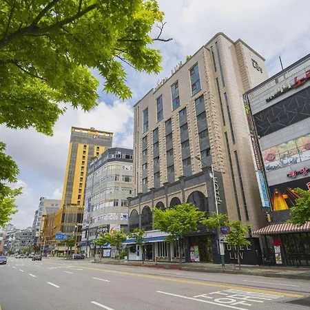 Business Design Hotel Luv-3