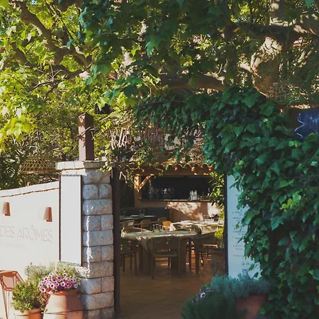 Le Clos Des Aromes-3