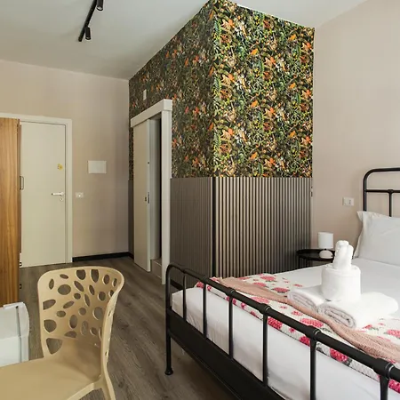 Flower Rooms-2