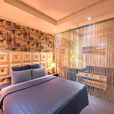Golden Crown Hotel Saigon-3