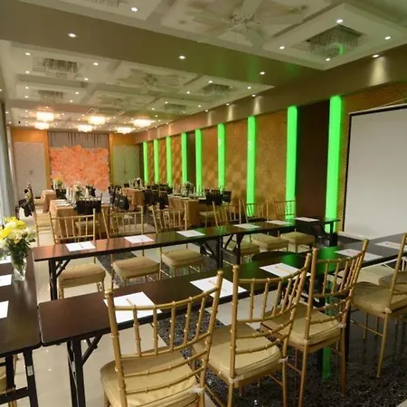 Le Monet Hotel-3