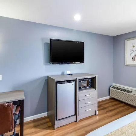 Rodeway Inn & Suites Port Arthur - Groves-2