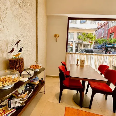 Smart And Simple Hotel Karakoy-3