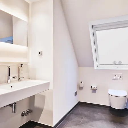 Premier Inn Koeln City Centre-2