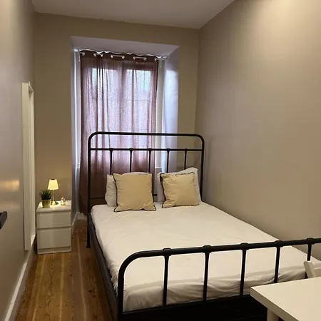 Bohemian Stay Central Lisbon Rooms-2