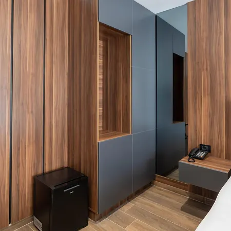 Solo Hotel-2