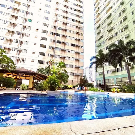 2Br Condotel In Ridgewood Near Naia Terminal 3, Bgc And Venice With Pool, Wifi And Netflix-2