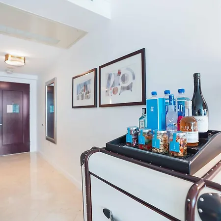 Fontainebleau Jr Suite With Balcony Condo-2
