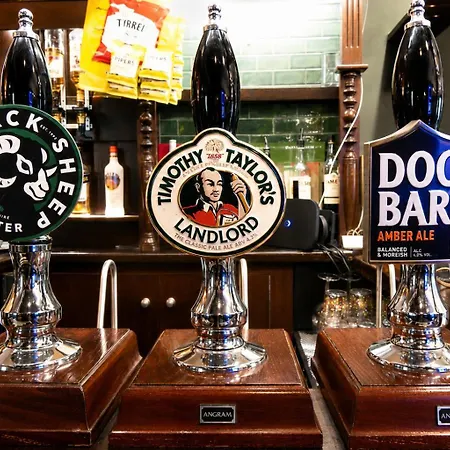 The Castle Tavern Pub & Guest Rooms-3