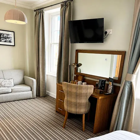 The Castle Tavern Pub & Guest Rooms-2