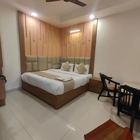 Hotel Nova Inn Near Delhi Airport-Free Airport Pickup-2