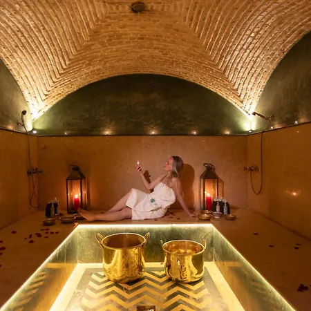 Riad Dar Al-Famila & Spa-3
