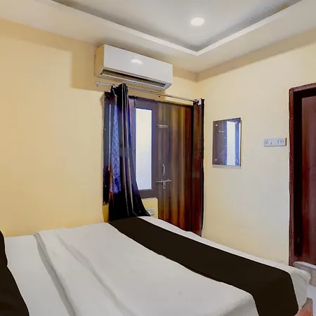 Oyo Collection O Bhu Road Varanasi Formerly Hotel Swarna Banquet-2