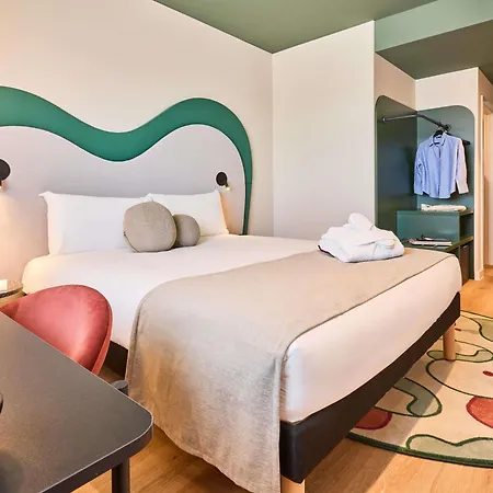 Ibis Styles Madrid Airport Valdebebas-3