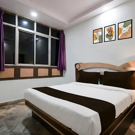Oyo Townhouse Jyoti Mahal Road Rayagada-3