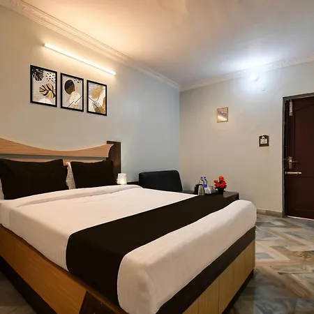 Oyo Townhouse Jyoti Mahal Road Rayagada-2