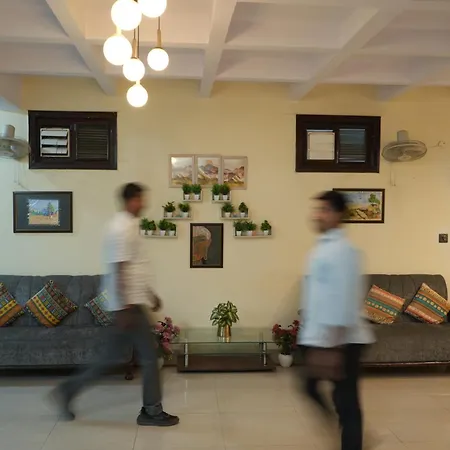 Hotel Sahu Near Kashi Vishwanath Temple Gate-3