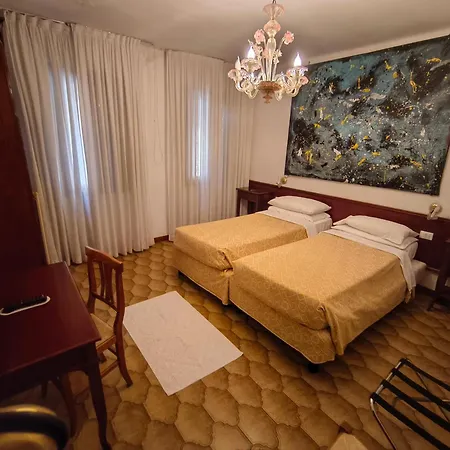 Hotel Minerva & Nettuno Di Venezia-3