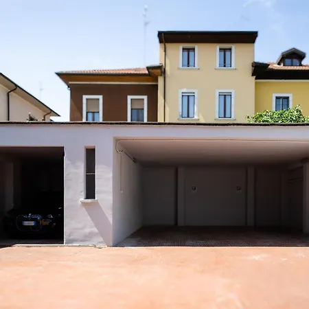Rossovino Milano Boutique-2