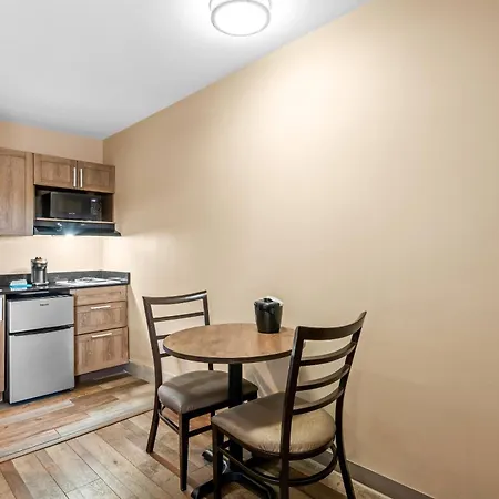 Suburban Studios Charlotte - Ballantyne-2