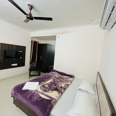 Hotel Chandram 966O9O1Oo6 400Mtr From Shreenathji Temple By Sk-2