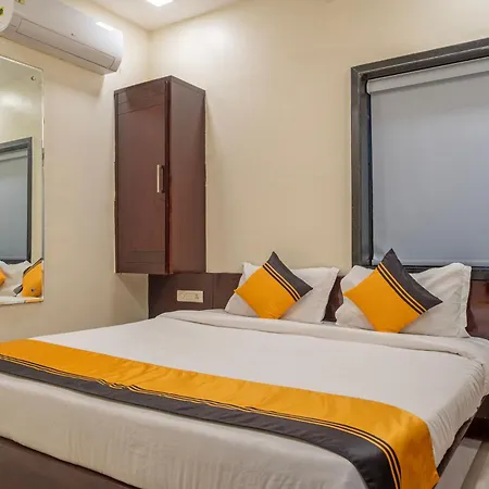 Itsy Hotels M Near Pandit Nehru Bus Stand & Varadhi Junction-2