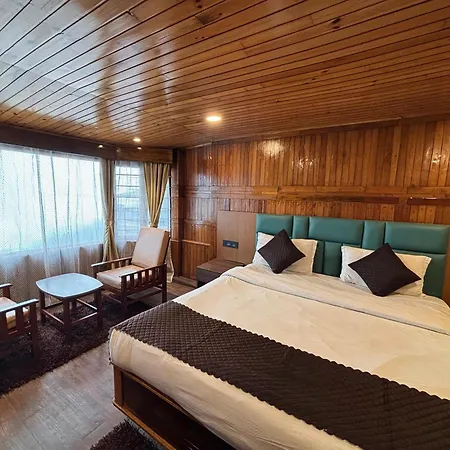 Hotel Queen-2
