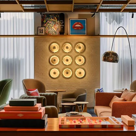 The Social Hub Barcelona Poblenou Extended Stay-3