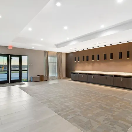 Cambria Hotel Northlake Conference Center - Roanoke-3