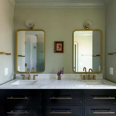 The Nicholas Veranda King Suite - Walk To King-2