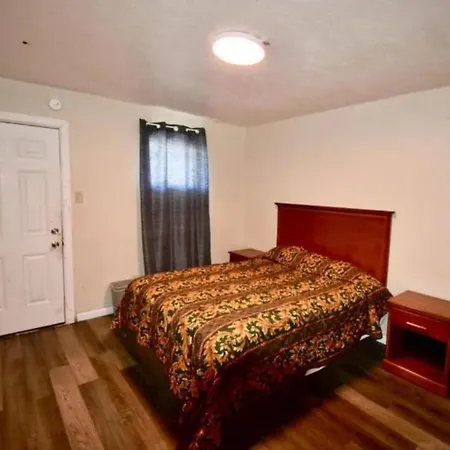 Motel 19 By Capital O Baytown I-10-2