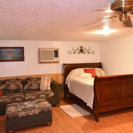 Laurel Lake Cabins-3