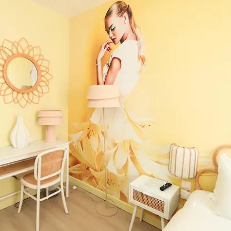 Glam'S Hotel-3