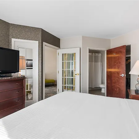 Roundhouse Suites-3