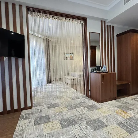 Karvon Plaza Hotel-2