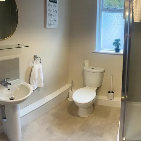 Leyland House Serviced Accommodation-2