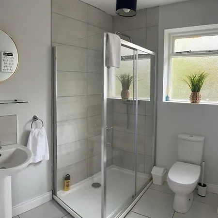 Leyland House Serviced Accommodation-3