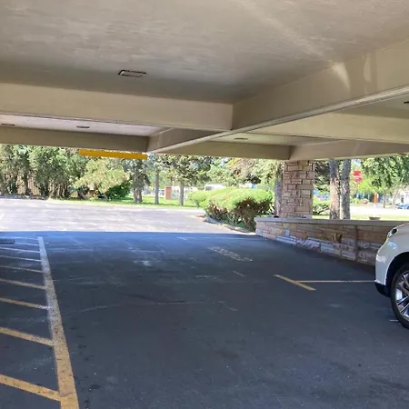 Highland Manor Motel-2