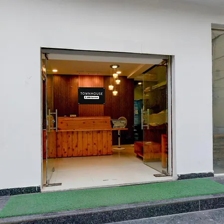Townhouse Sarath City Mall Hyderabad Formerly Green Leaf-3