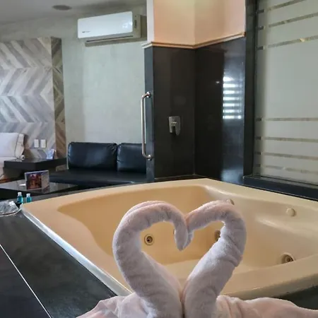 Motel Harem-3