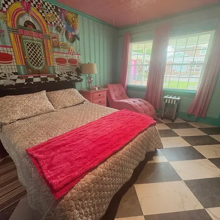 Historic Ziegler Inn And Suites With Whimsical Themed Rooms-2